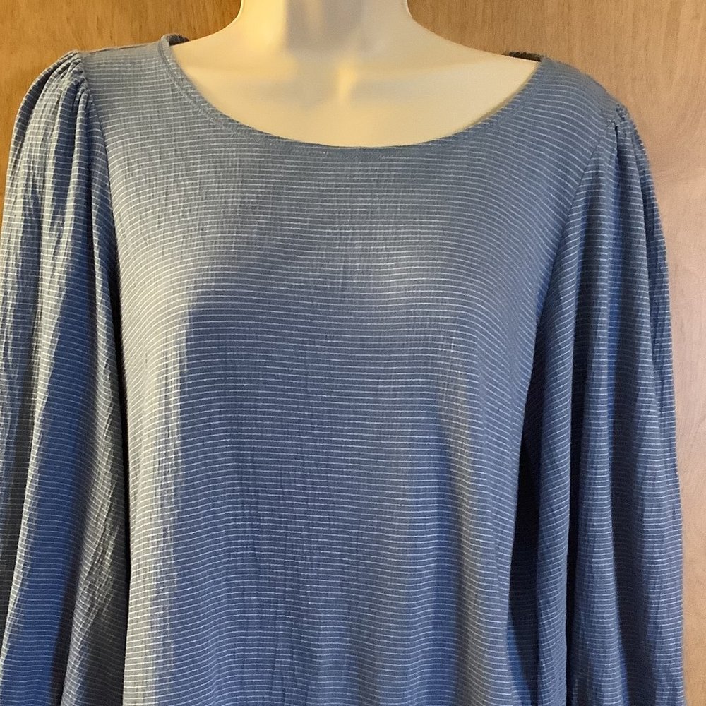 EUC Max Studio Women's 3/4 Sleeve Tunic Size:  Medium